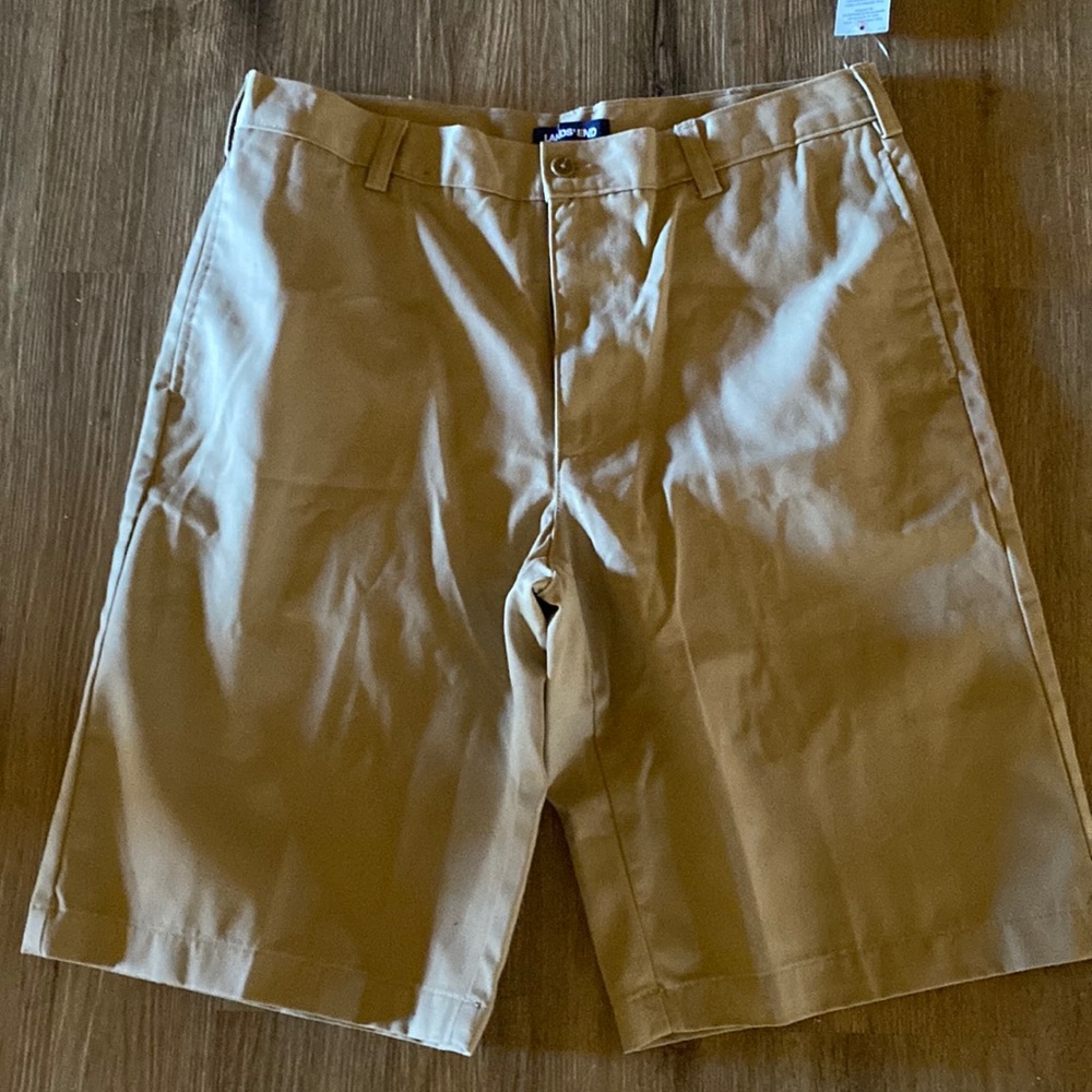 Lands end flat front beige khaki shorts men’s 33 NEW